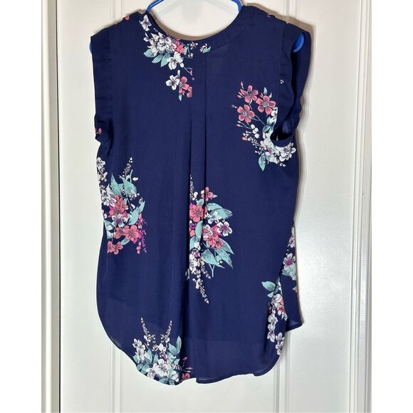 LOFT bundle of 2 Small short sleeve floral blouses - Picture 8 of 13